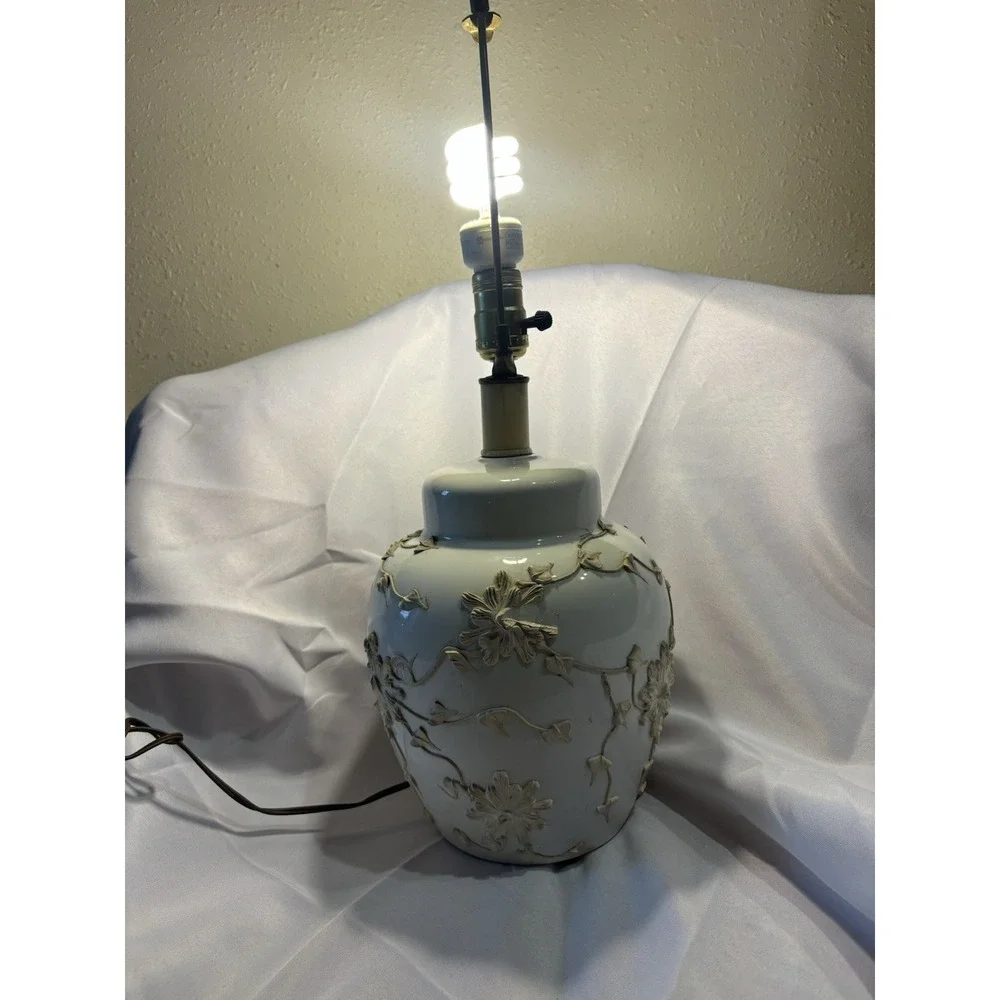 Vintage Chinoiserie Frosting Design Ginger Jar Table Lamp White Floral Relief
